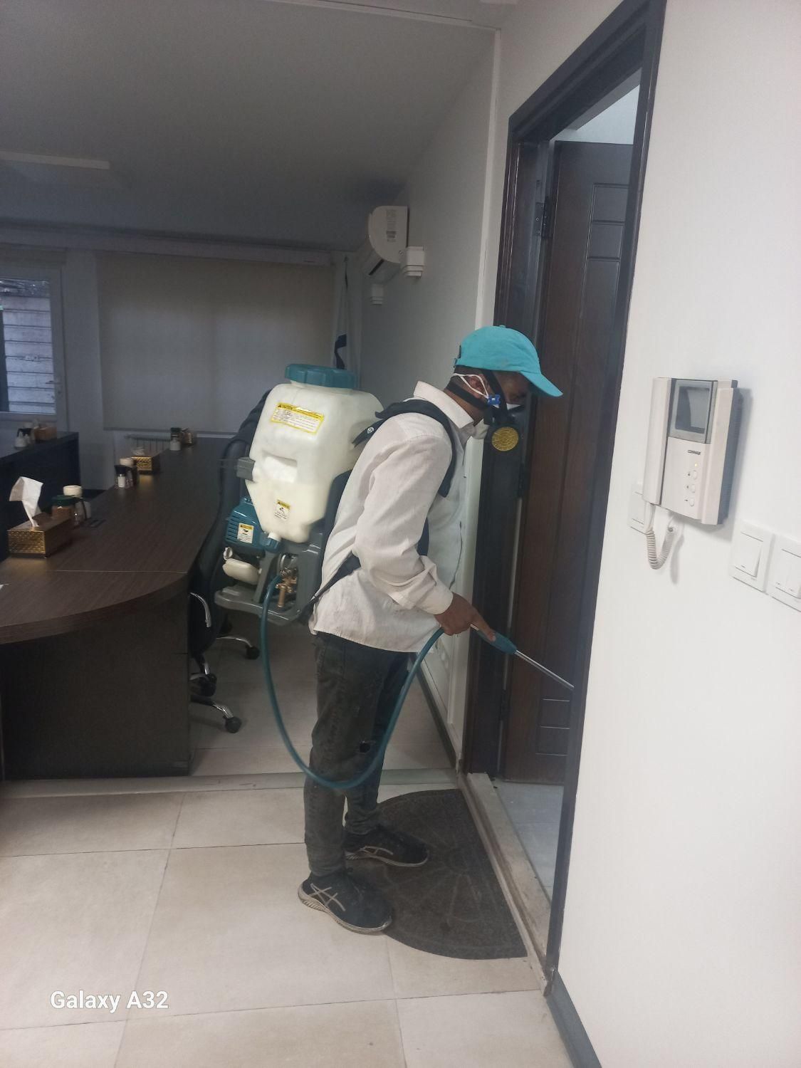 سمپاشی سم پاشی .ساس. سوسک وحشرات موزی|خدمات نظافت|تهران, تجریش|دیوار