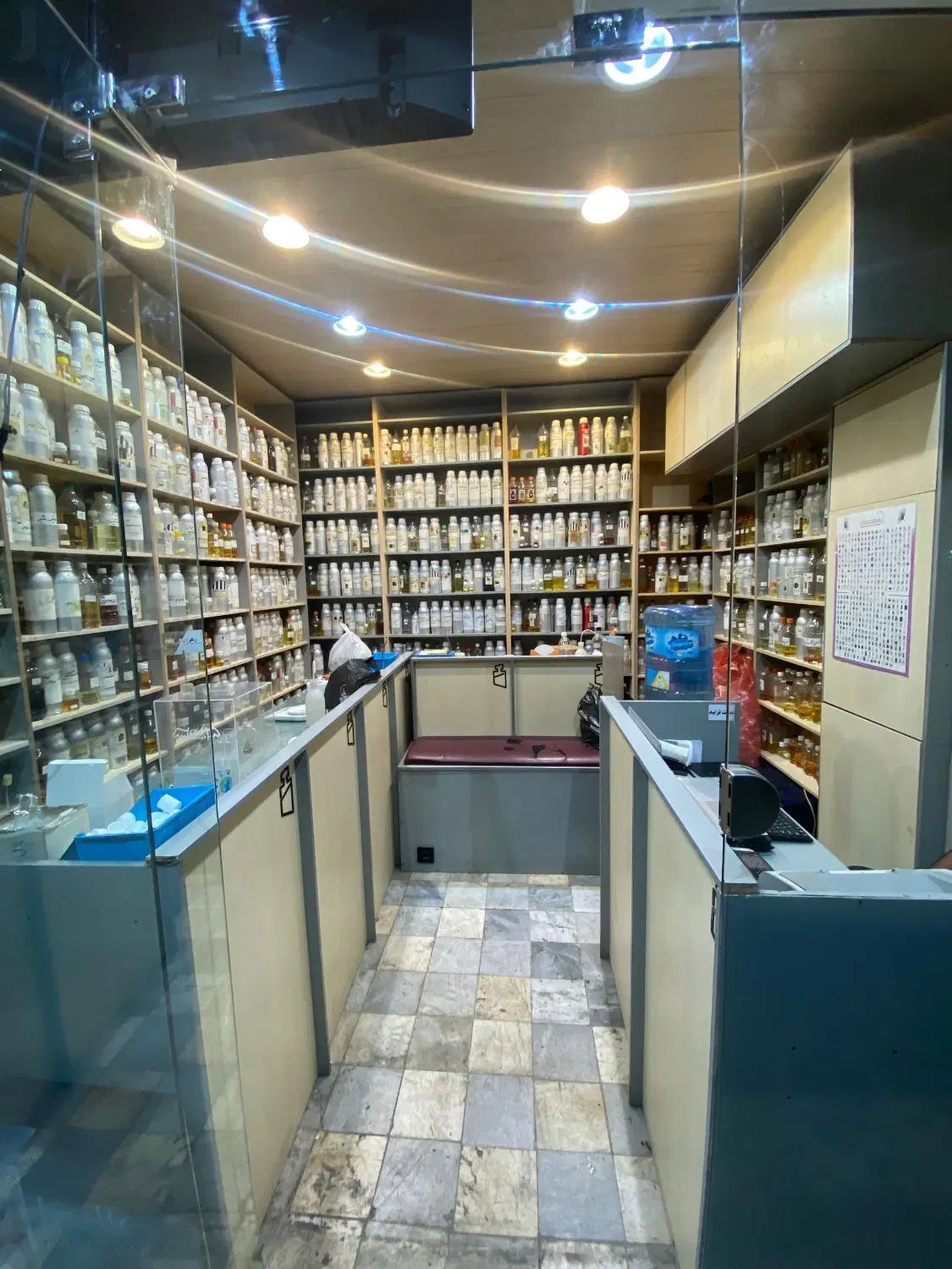پخش کننده اسانس های برتر و پرطرفدار دنیا|آرایشی، بهداشتی، درمانی|تهران, هفده شهریور|دیوار