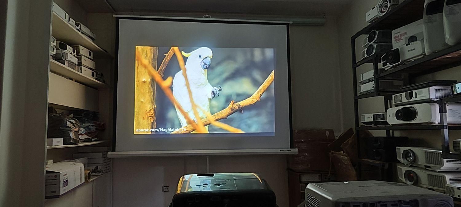 ویدیو پروژکتور مناسب کافه رستوران منزل|تلویزیون و پروژکتور|تهران, فلسطین (میدان انقلاب)|دیوار