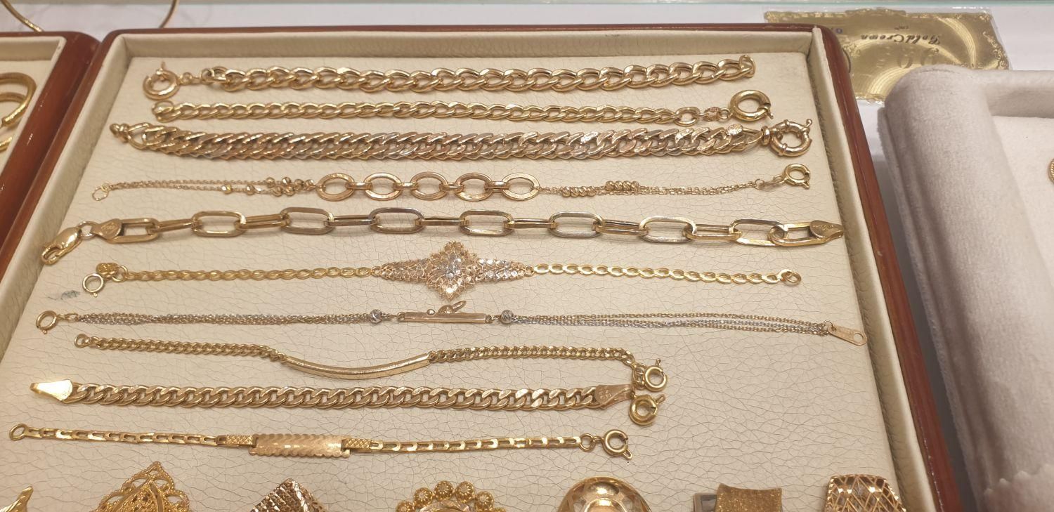 انواع ست و نیم ست دستبند گوشواره و مدال اقصادی|جواهرات|شیراز, شاهچراغ|دیوار