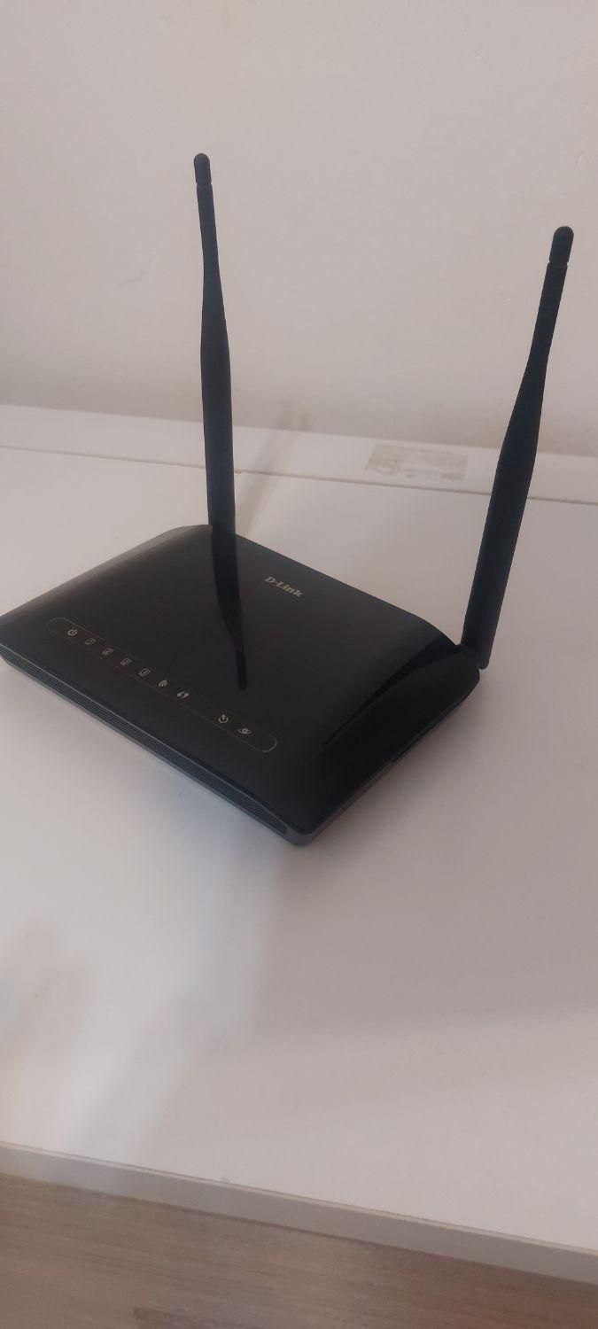 مودم Dlink -2740u بسیار تمیز|مودم و تجهیزات شبکه|خمینی‌شهر, |دیوار
