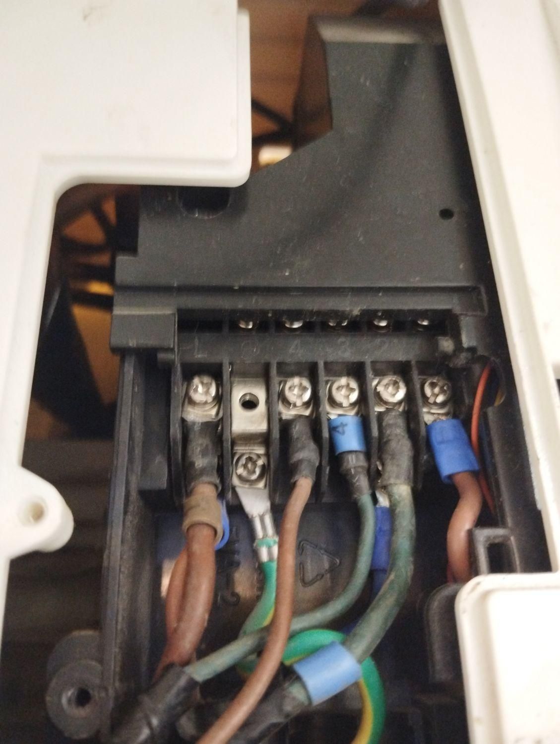 نصب کولر گازی و جابجایی و تعمیرات و شستشو|خدمات پیشه و مهارت|میانه, |دیوار