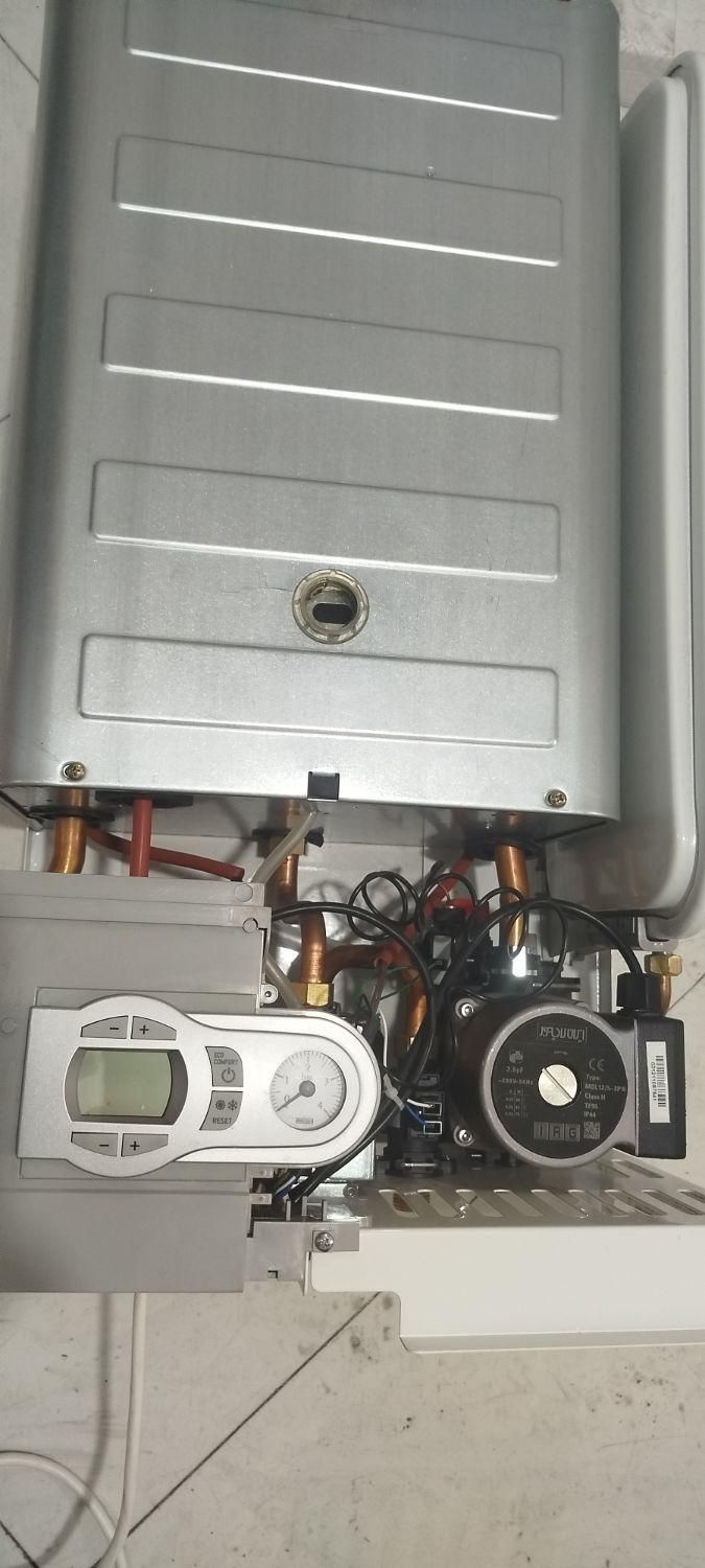 پکیج 22000ایران رادیاتور مدلa کاملا نو|آبگرمکن، پکیج، شوفاژ|شهریار, شهرک وائین|دیوار