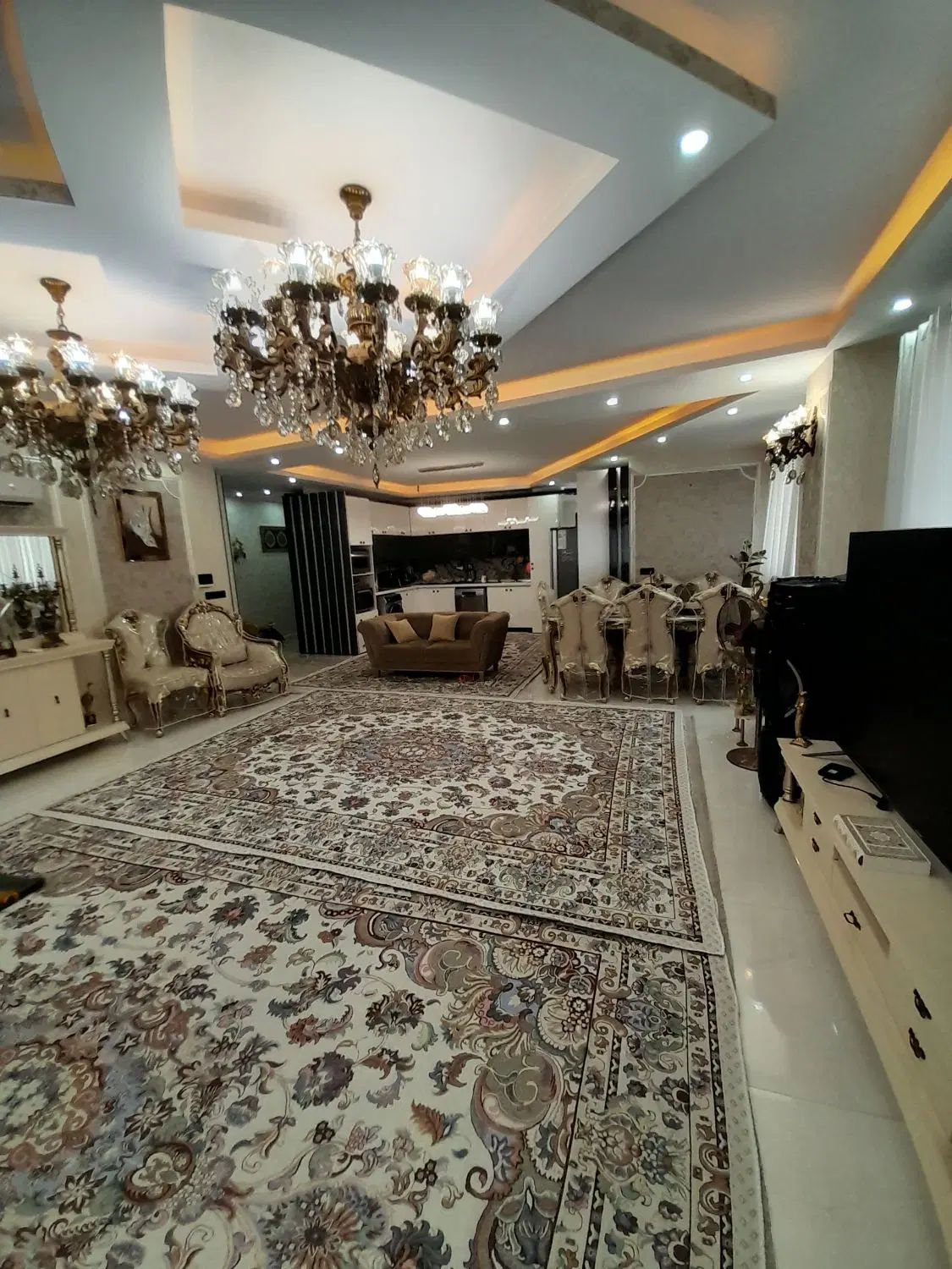 ۱۶۰متری/۳خواب/تختی/۲نبش/تهاتر با ماشین و واحد|فروش آپارتمان|رشت, سعدی (تختی)|دیوار