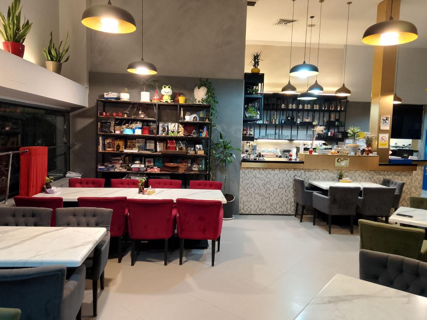 استخدام کارگر ساده رستوران|استخدام خدمات فروشگاه و رستوران|تهران, اکباتان|دیوار