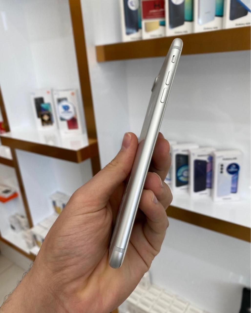 اپل iPhone 7 Plus با حافظهٔ ۱۲۸ گیگابایت|موبایل|تهران, جمهوری|دیوار