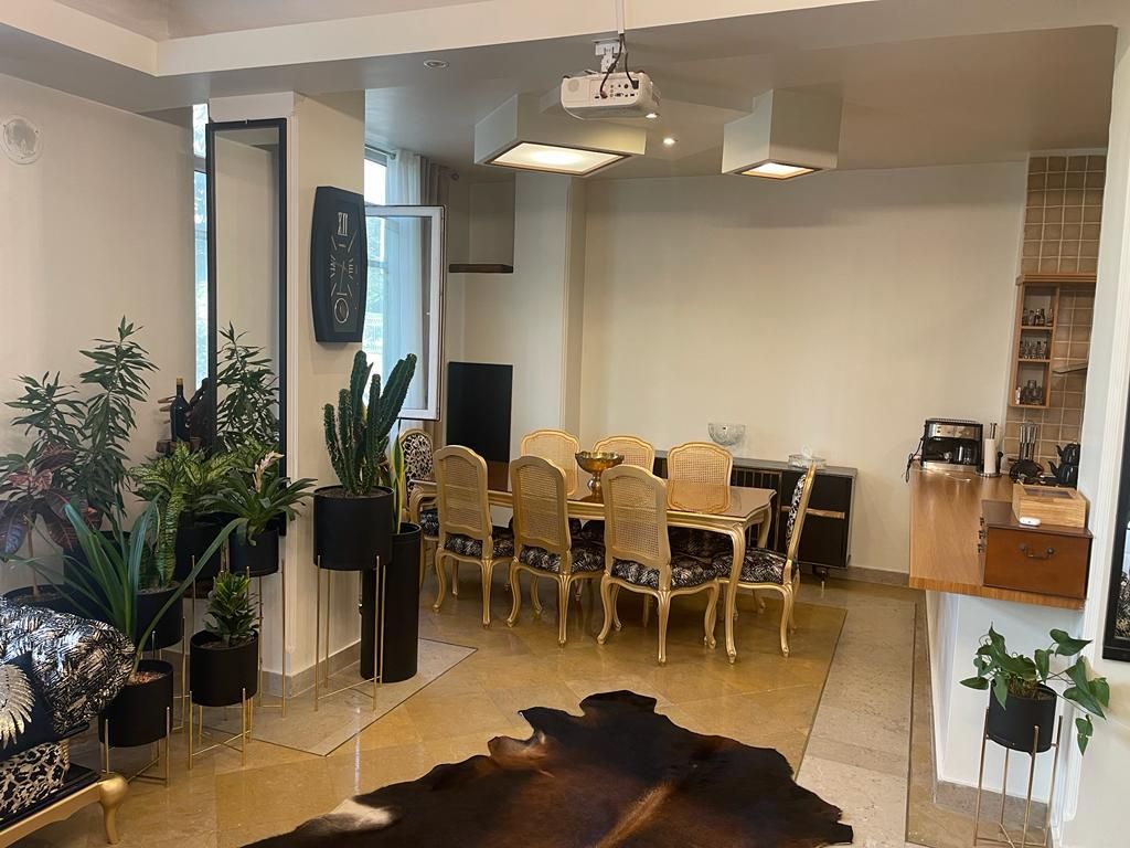 ۱۵۰ متر با منظره و نور فوق العاده