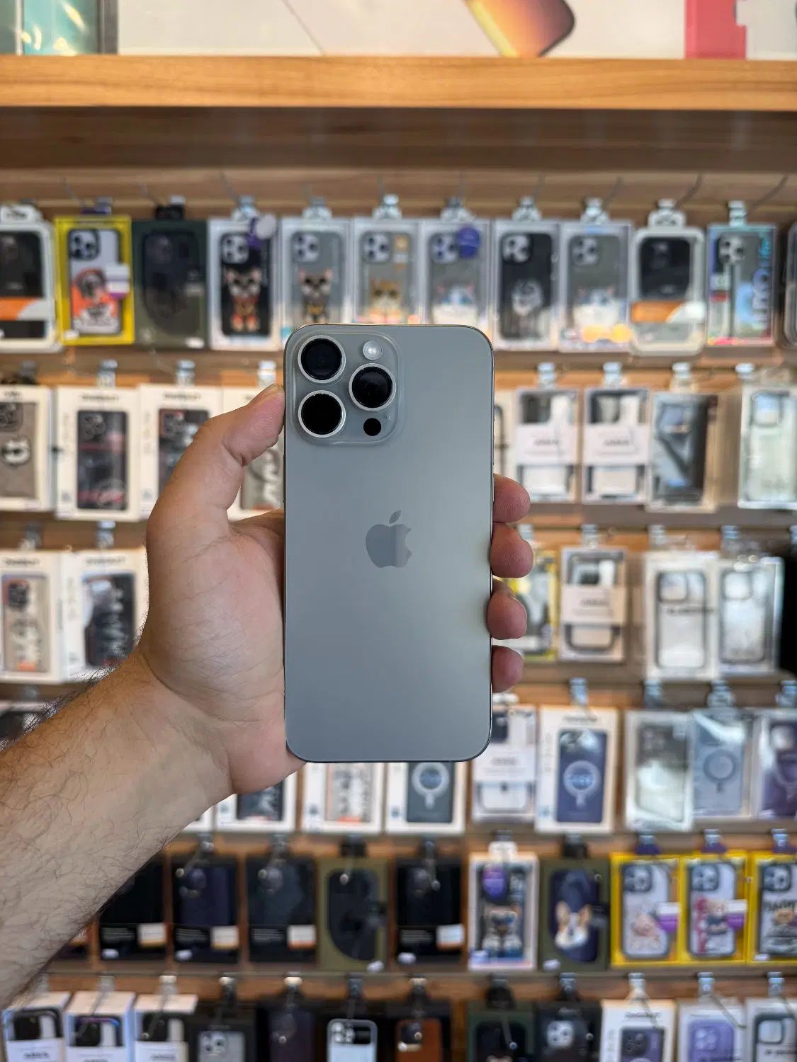 اپل iPhone 15 Pro Max با حافظهٔ ۲۵۶ گیگابایت|موبایل|سبزوار, ولیعصر (نجار آباد)|دیوار