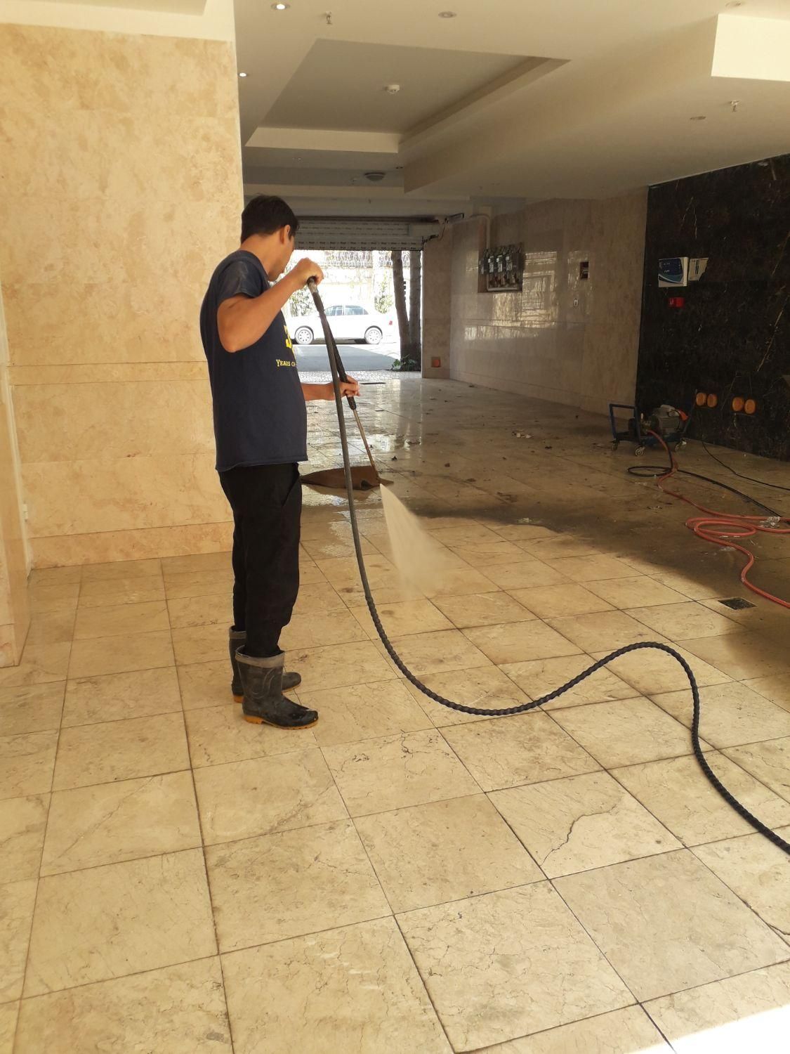 نظافت راه پله با کارواش نظافتچی مبل شویی در منزل|خدمات نظافت|مشهد, وکیلآباد|دیوار