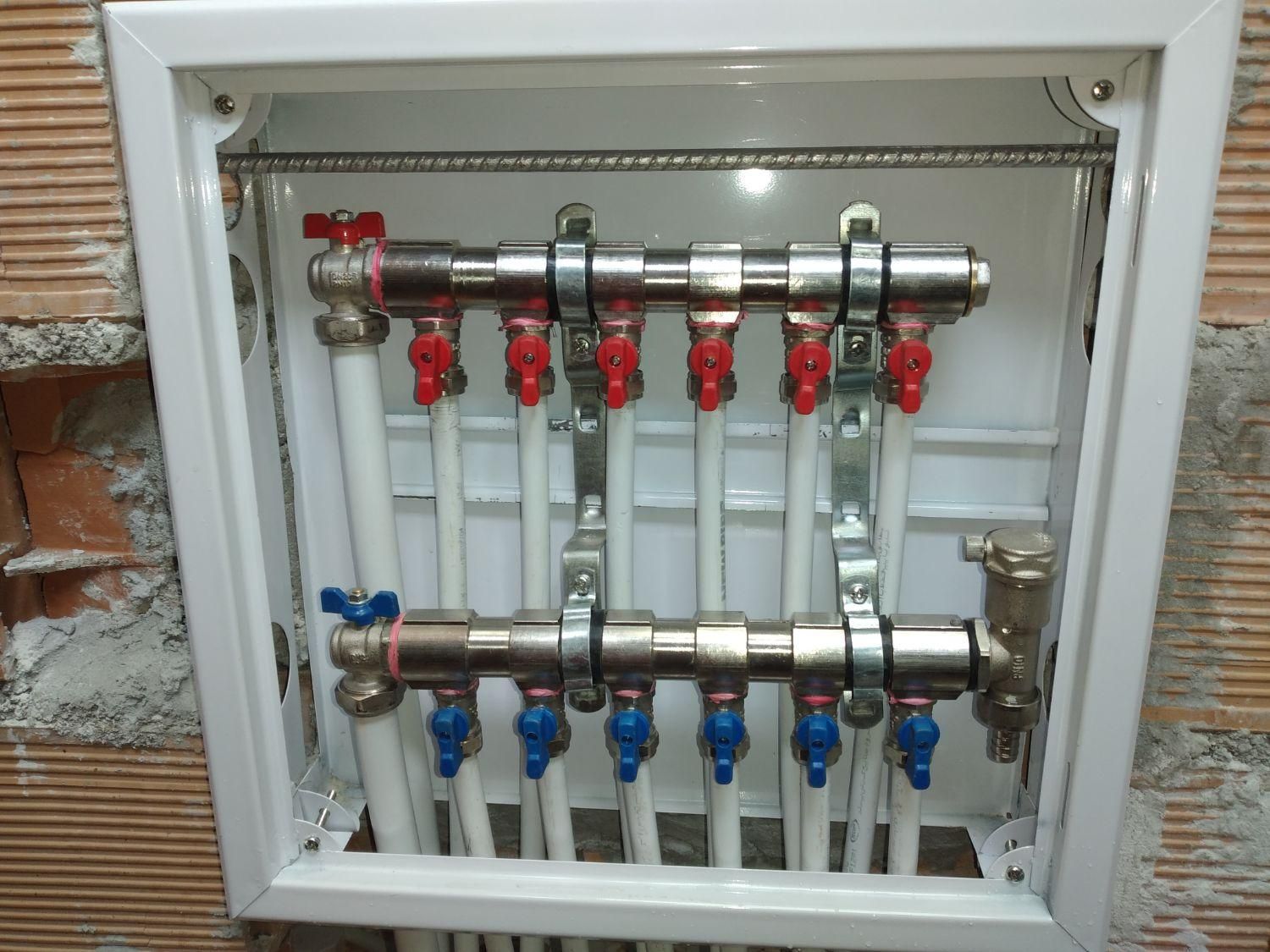 اجرای تاسیسات لوله کشی آب ساختمان و استخر(لوله کش)|خدمات پیشه و مهارت|بابل, |دیوار