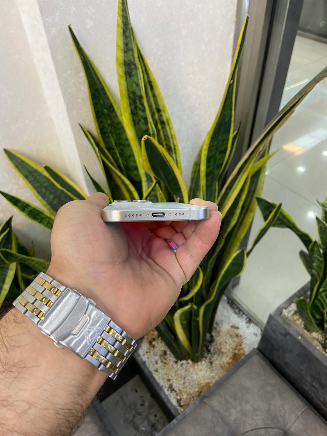 اپل ایفون iPhone 15 پرو سفید باطری ۹۸ سفید اقساط|موبایل|اصفهان, احمدآباد|دیوار