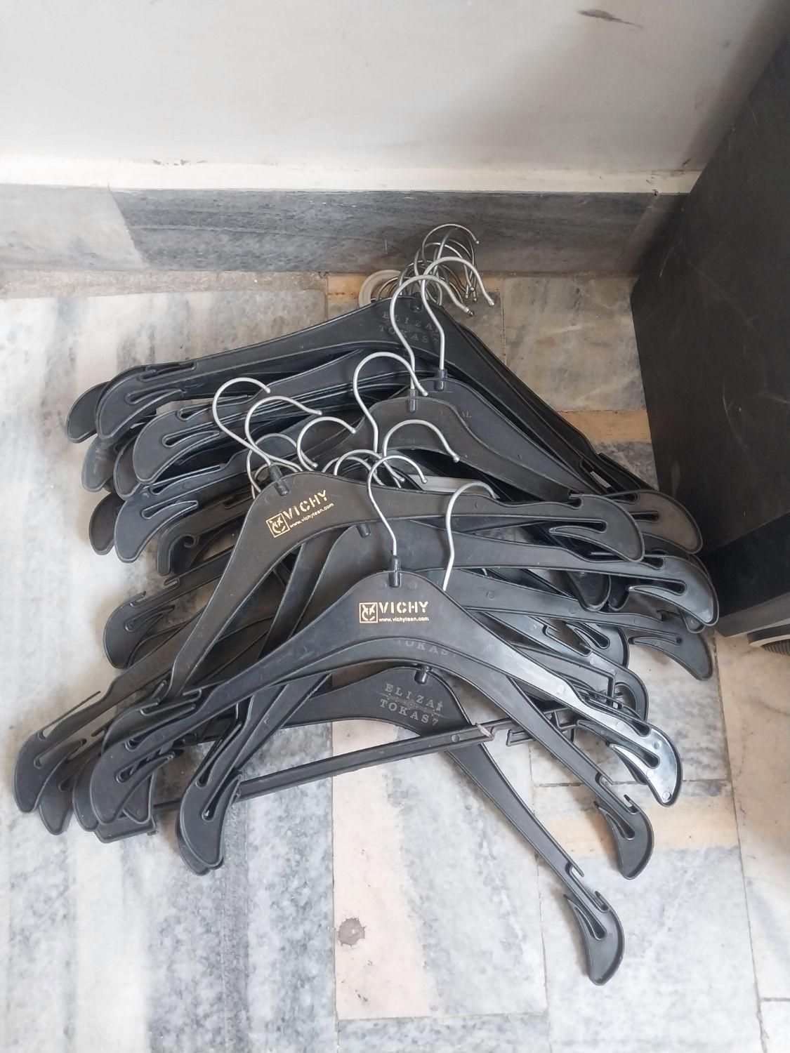چوب لباسی گیر دار|بندرخت و رخت‌آویز|تهران, شوش|دیوار
