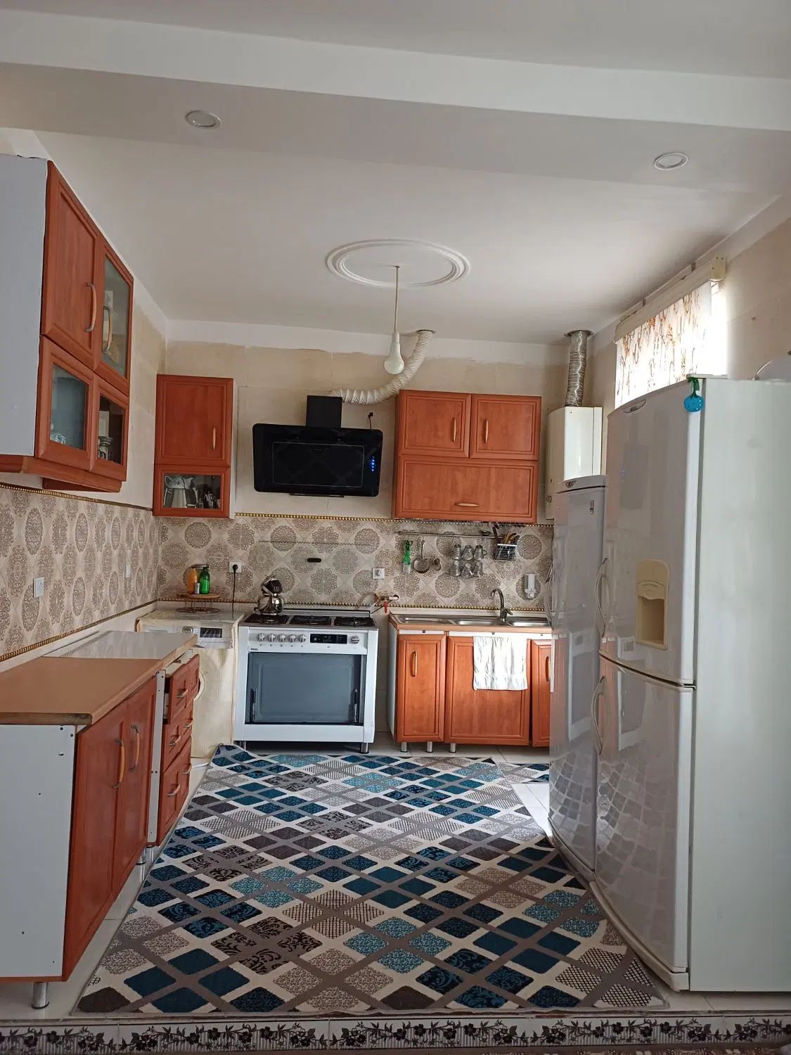 کابینت درحد نو همراه با هود|آب‌چکان و نظم‌دهنده ظروف|کرمانشاه, |دیوار