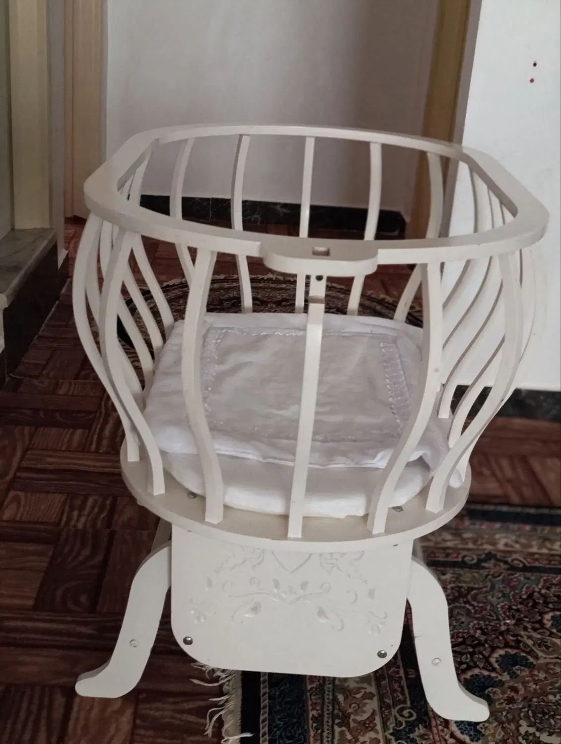 ننو گهواره ای نوزاددرحدنومناسب سیسمونی|تخت و صندلی بچه|قزوین, |دیوار