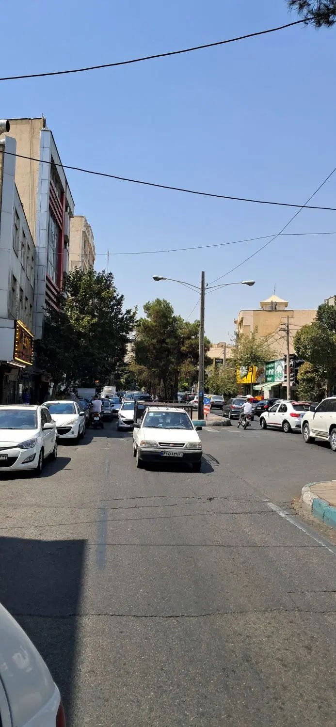 مغازه۲۰۰مترفلت فردوس.شرق(تابلوخوربینظیر)|اجارهٔ مغازه و غرفه|تهران, فردوس|دیوار