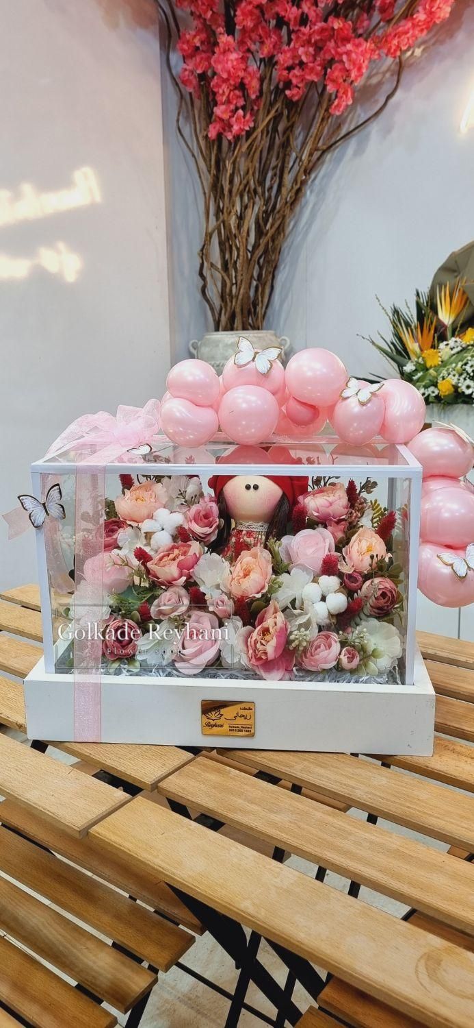 نوزادی مصنوعی شیشه ای|گل مصنوعی|مشهد, هنرور|دیوار