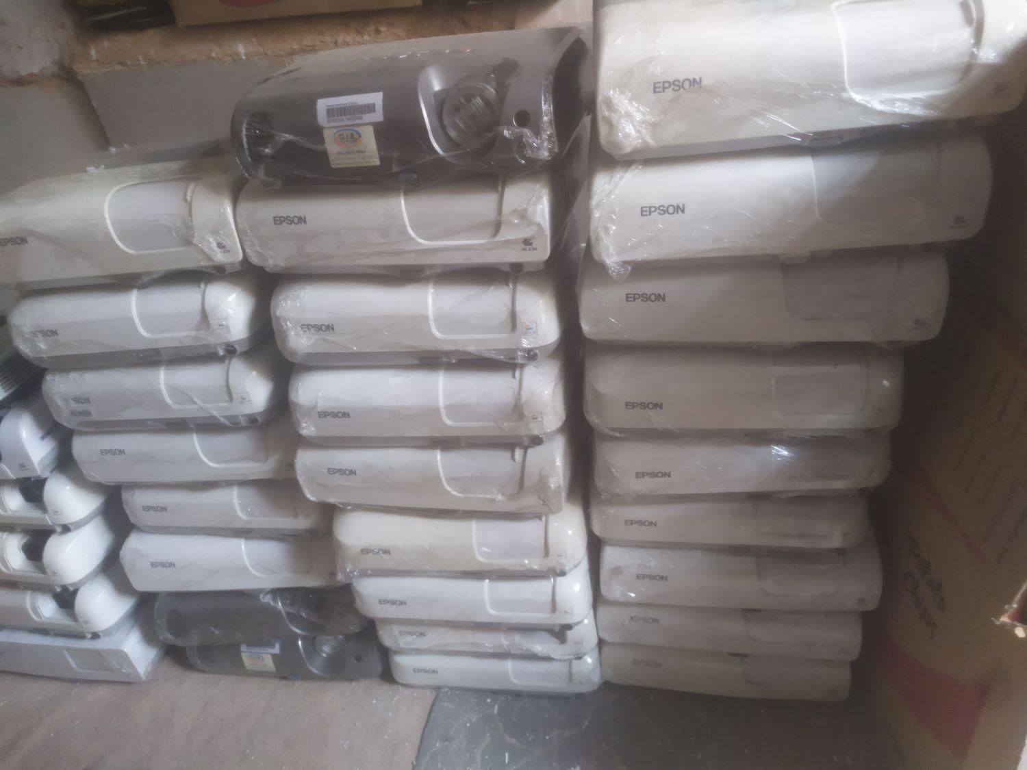 فروش دیتا پروژکتور ویدیو پروژکتور|تلویزیون و پروژکتور|اصفهان, خلجا|دیوار