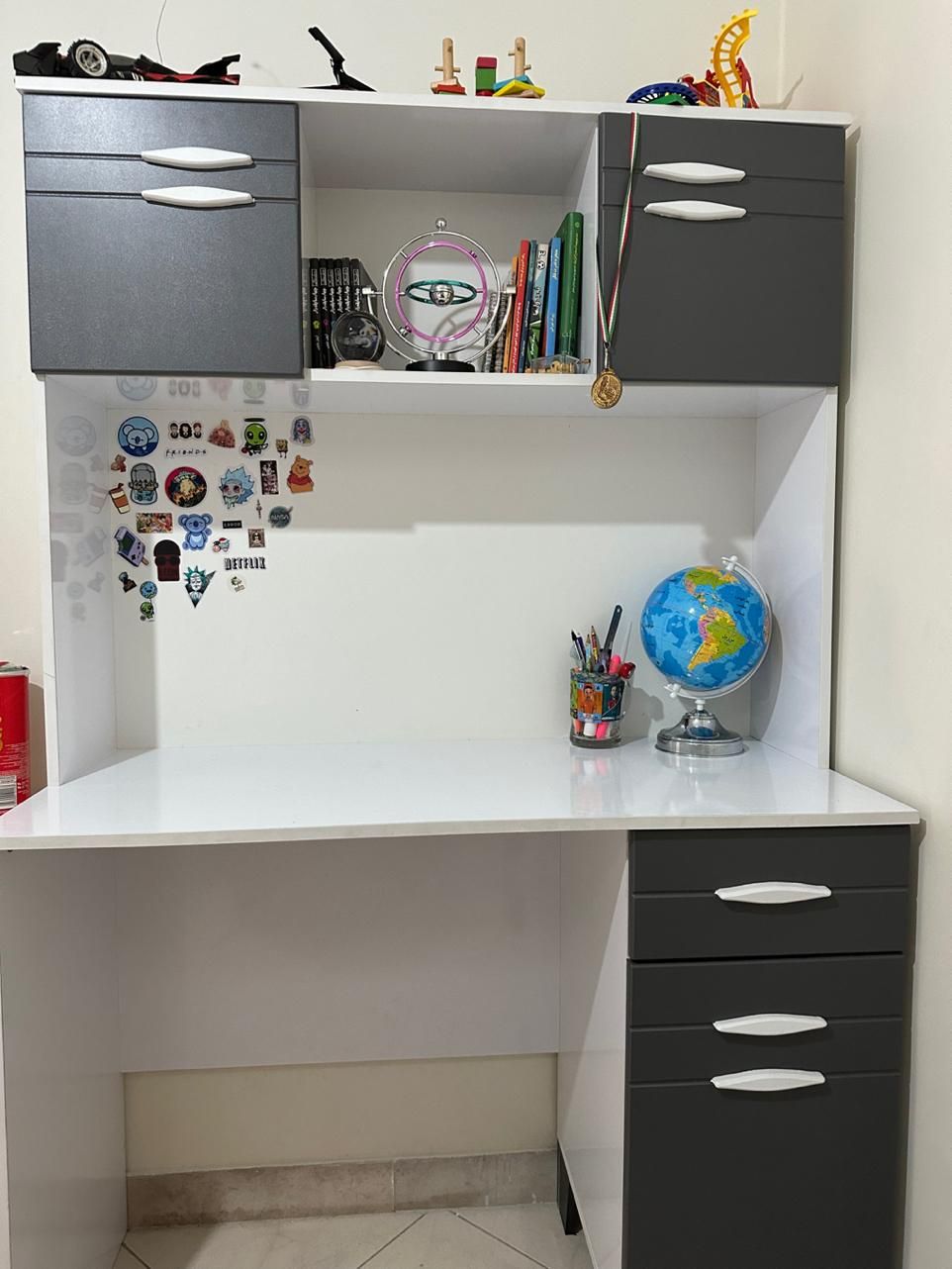 تخت دو طبقه نوجوان|تخت و صندلی بچه|اسلام‌شهر, شهرک صنعتی چیچکلو|دیوار