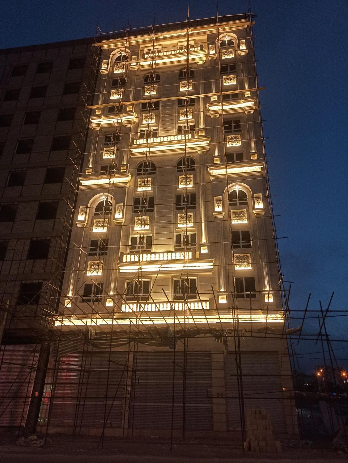 نورپردازی حرفه ای نمای ساختمان|خدمات پیشه و مهارت|اردبیل, |دیوار