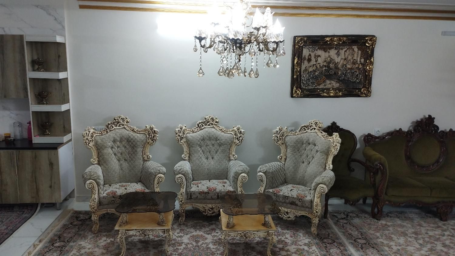 مبل سلطنتی 9نفره|مبلمان خانگی و میز عسلی|نسیم‌شهر, |دیوار