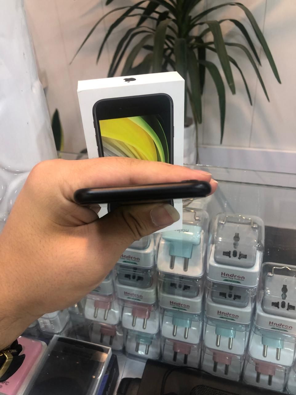 iphone se 2020 128g|موبایل|کرج, گوهردشت|دیوار
