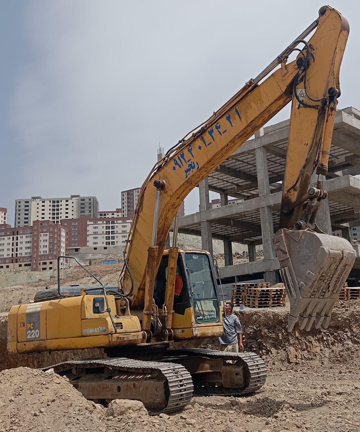 بیل مکانیکی خاکبرداری گودبرداری لودر کامیون پیکور|خدمات حمل و نقل|پردیس, فاز ۴|دیوار