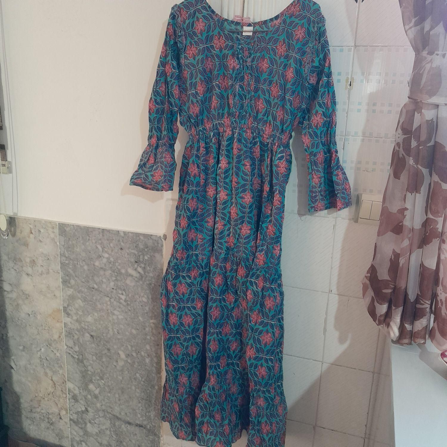 ساحلی نخی|لباس|چناران, |دیوار