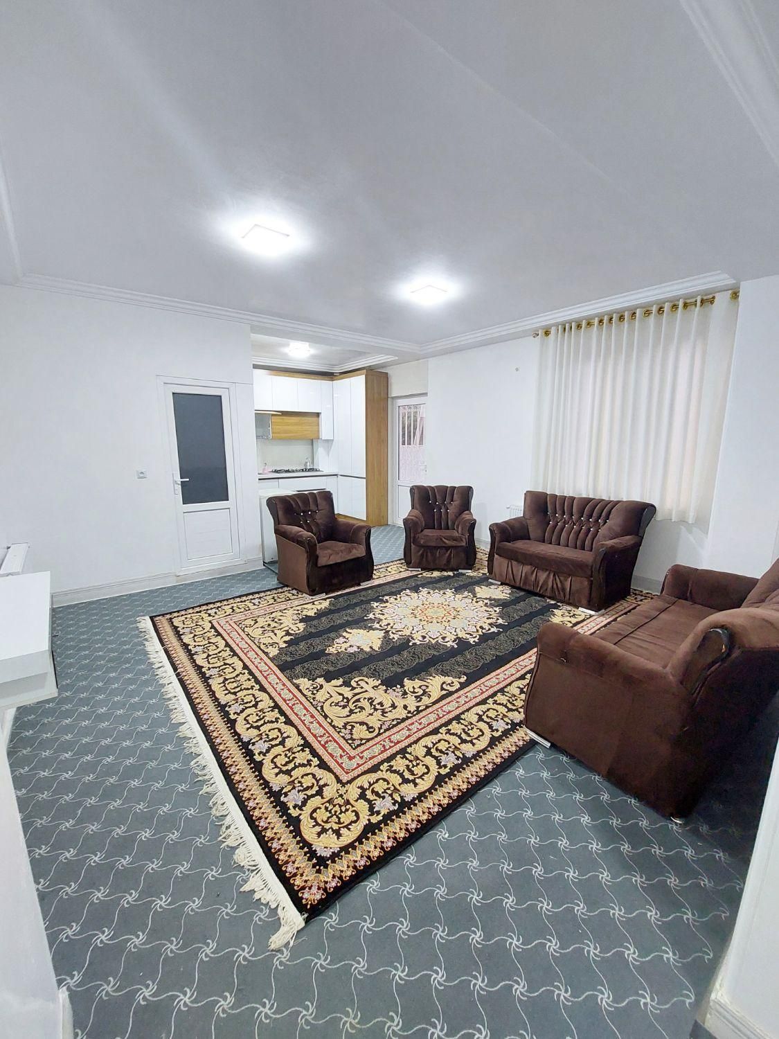 اجاره روزانه/هفتگی/ماهانه آپارتمان ۹۰ متری|اجارهٔ کوتاهمدت آپارتمان و سوئیت|سیسخت, |دیوار