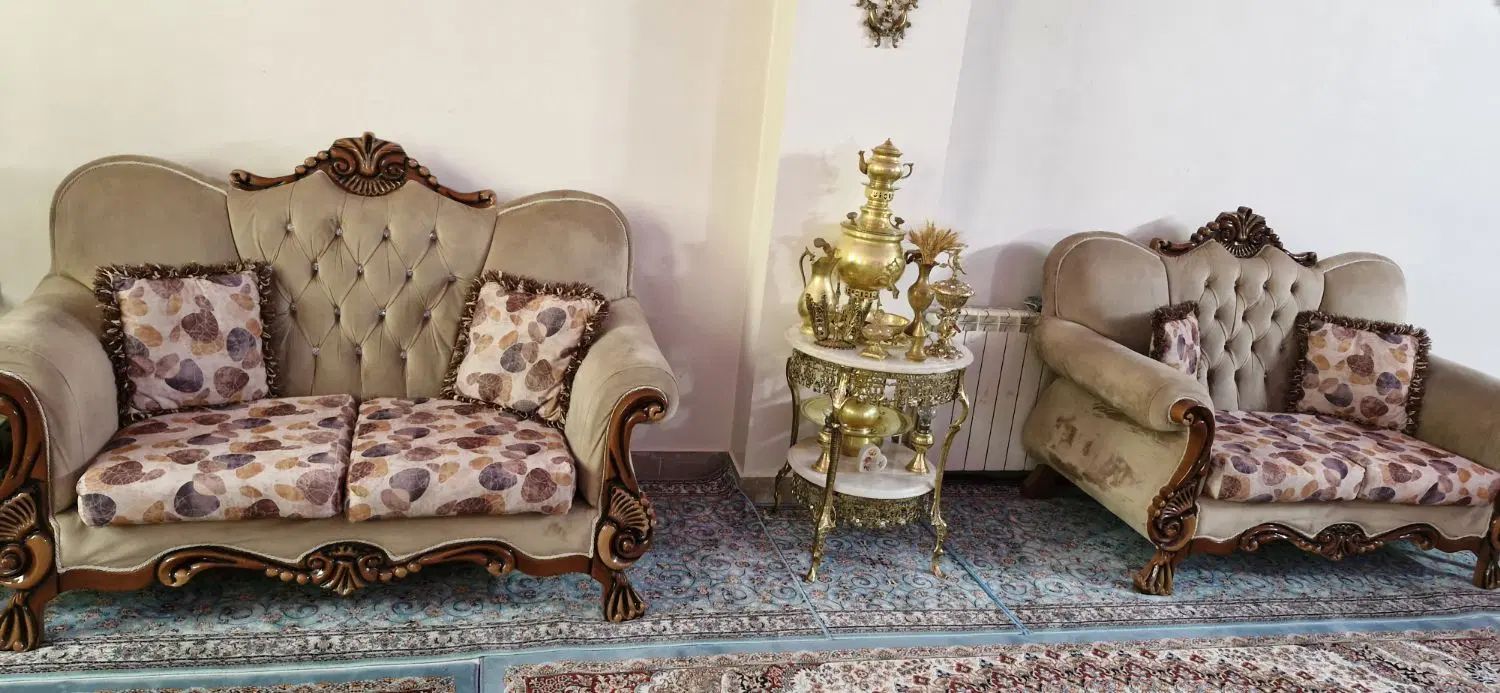 مبل ۹ نفره در حد نو بدون پارگی و شکستگی|مبلمان خانگی و میز عسلی|تهران, شهرک ولیعصر شمالی|دیوار