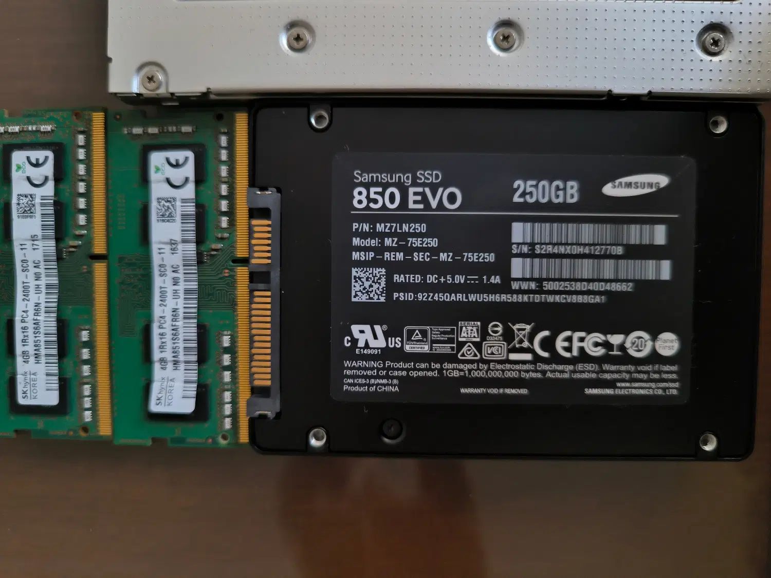 مجموعه SSD samsung evo 850 و دو رم 4 گیگ و کدی|قطعات و لوازم جانبی رایانه|تهران, چیذر|دیوار