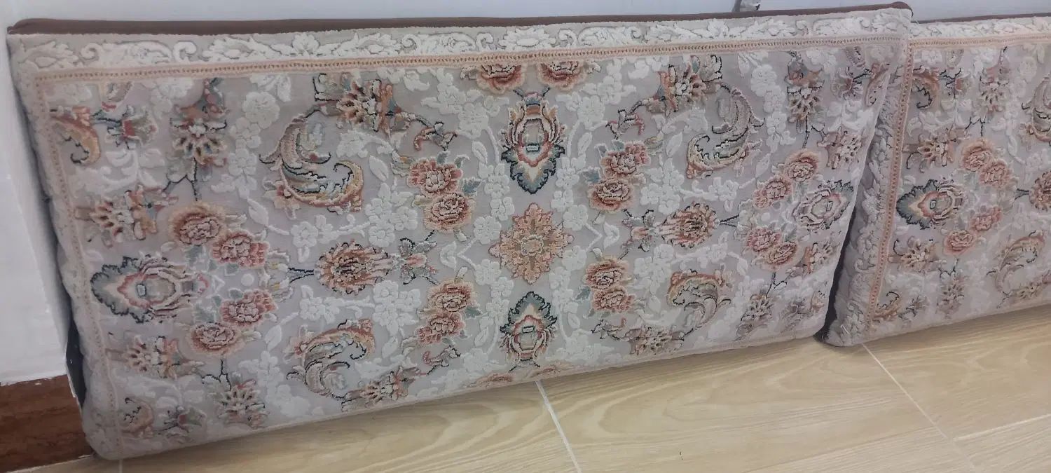 یک جفت پشتی گل برجسته طرح افشان|پشتی|مشهد, طبرسی شمالی|دیوار