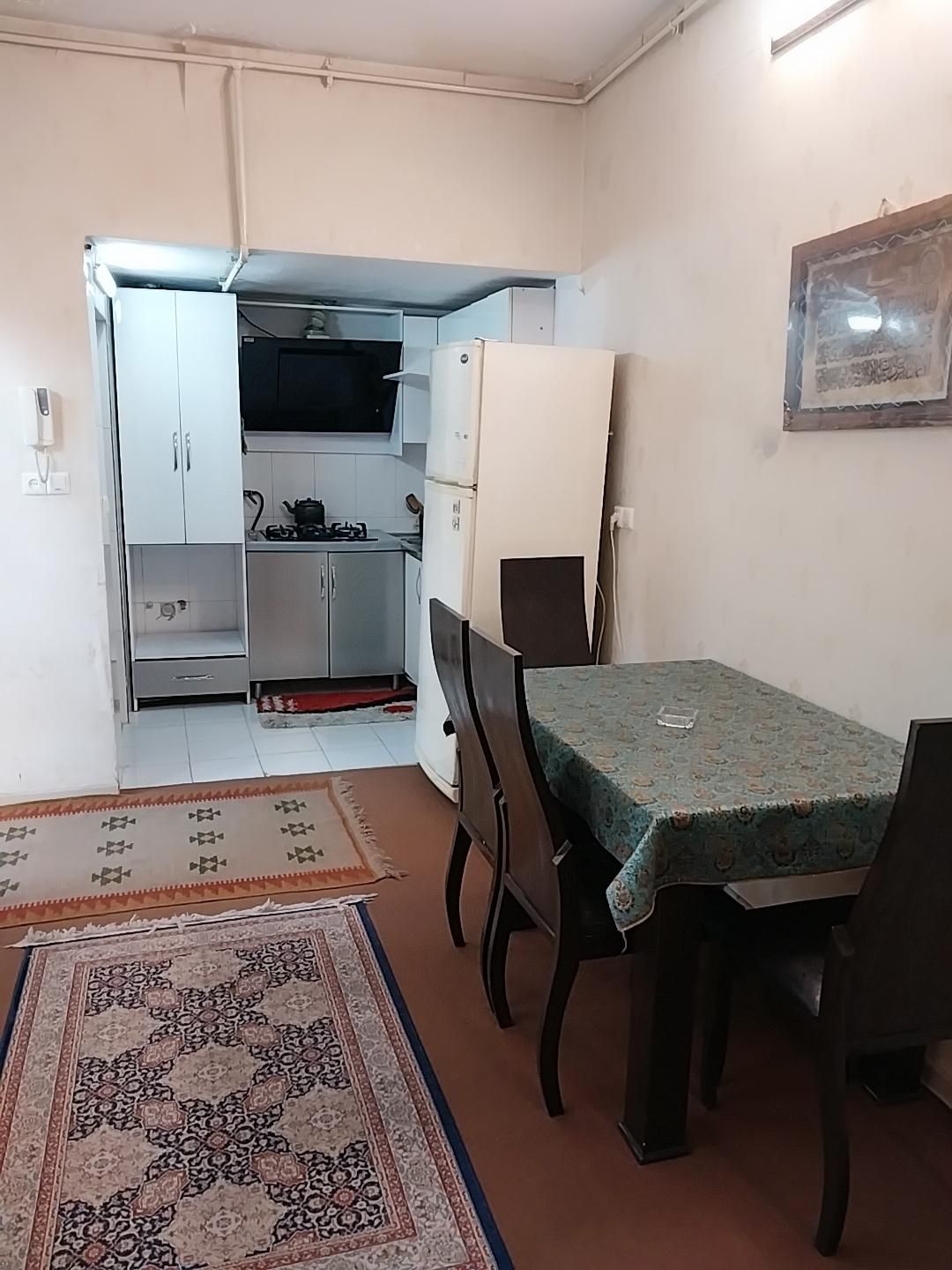 اجاره منزل مبله ۷۰ متری در امیر کبیر|اجارهٔ کوتاه‌مدت آپارتمان و سوئیت|شیراز, ریشمک|دیوار