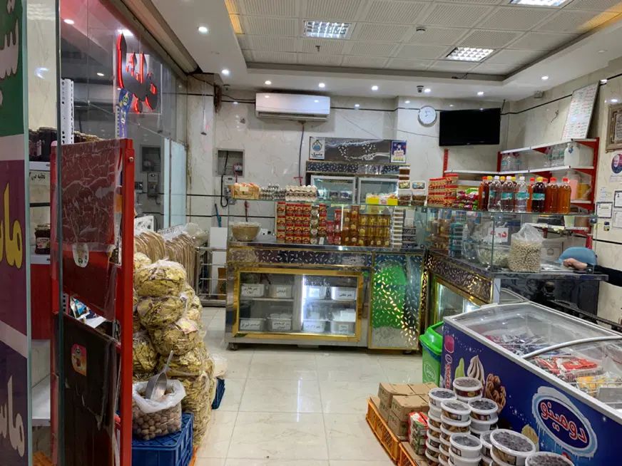 همکار خانم جهت کار در فروشگاه و تولیدی لبنیات|استخدام خدمات فروشگاه و رستوران|اصفهان, خواجه عمید|دیوار