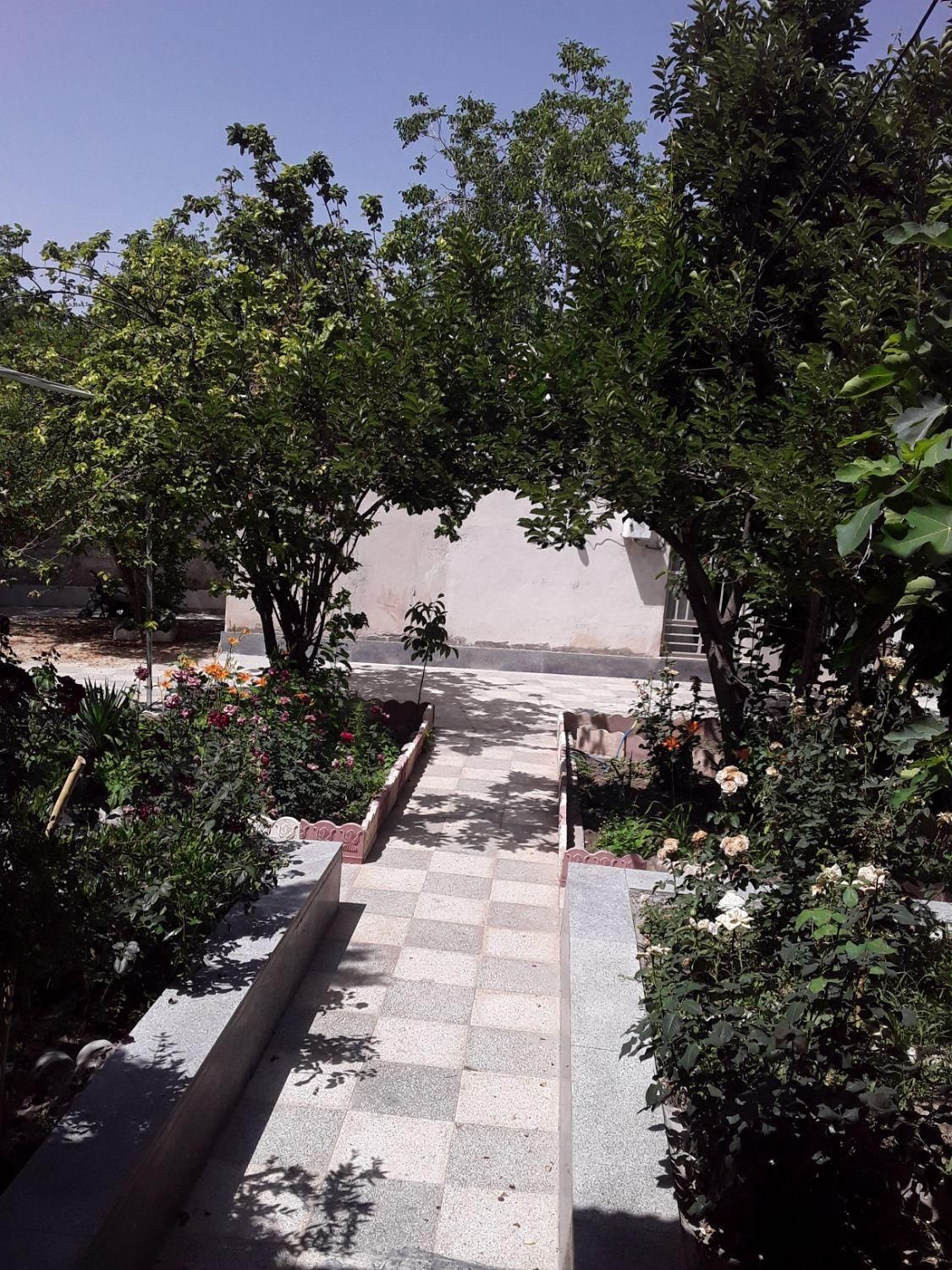 اجاره خانه باغ ویلا آپارتمان ۴۵۰ متری روستای خبر|اجارهٔ کوتاه‌مدت ویلا و باغ|بندرعباس, |دیوار