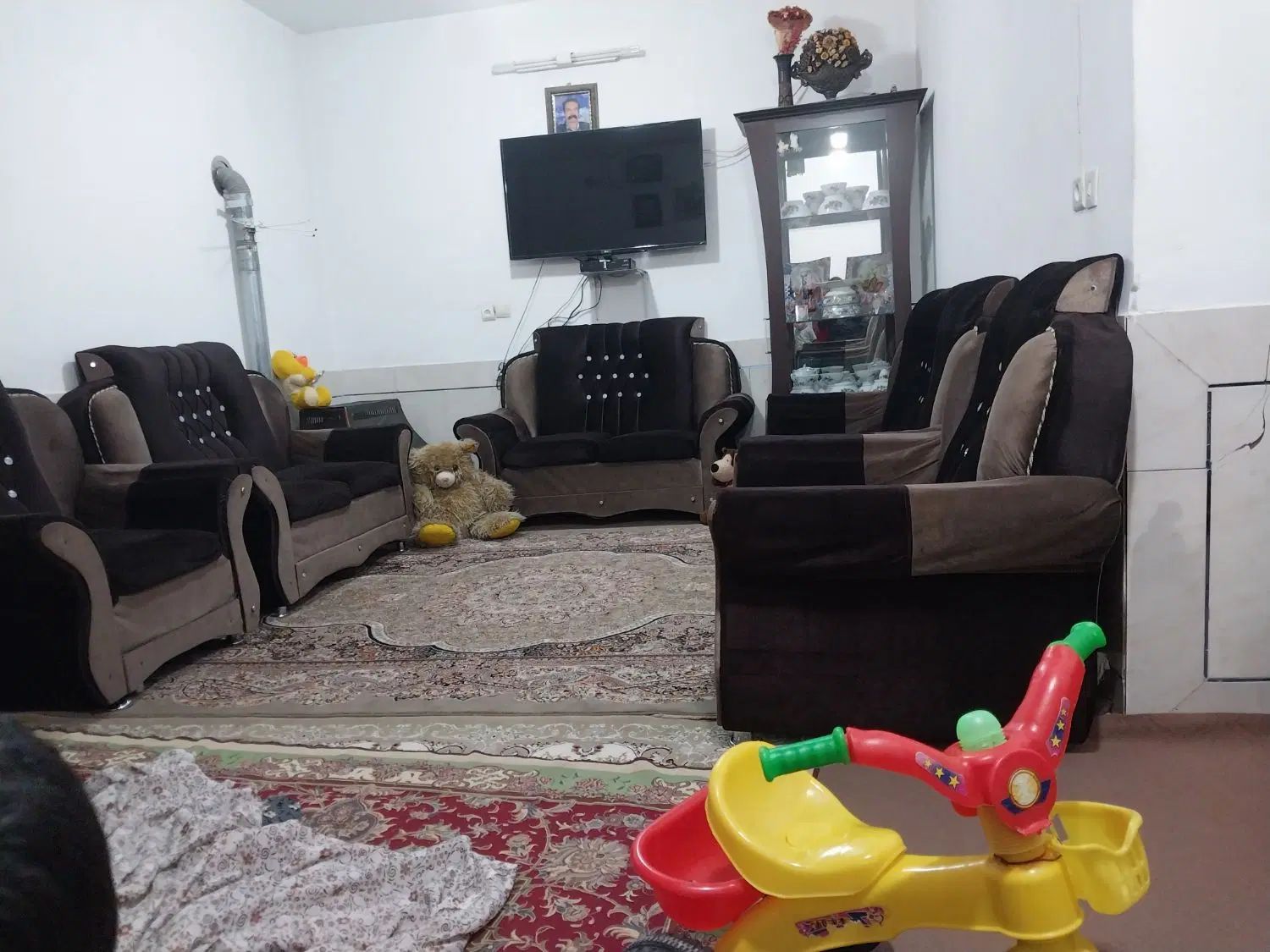 مبلمان‌‌۷‌نفره|مبلمان خانگی و میز عسلی|اصفهان, عطار نیشابوری|دیوار
