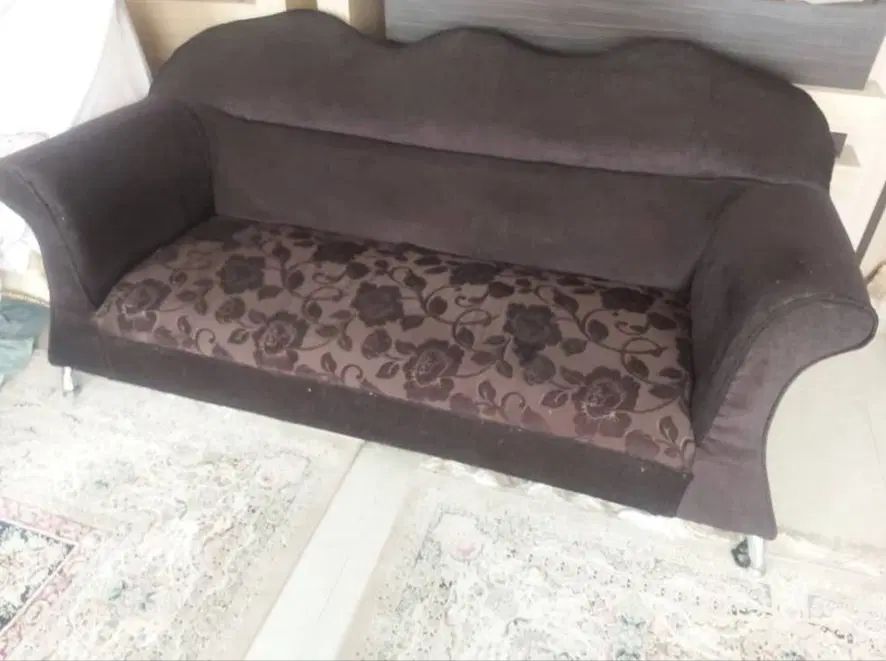 مبل راحتی سه نفره|مبلمان خانگی و میز عسلی|مشهد, هفت تیر (نه دره)|دیوار