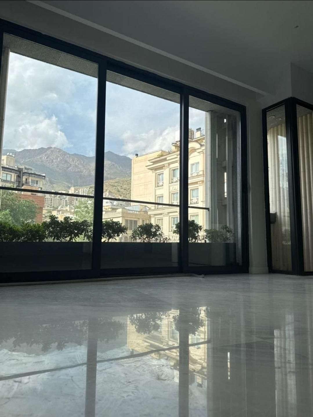سهروردی شمالی۱۱۸متر/مدرن/۲پارکینگ/روف لابی خرمشهر|اجارهٔ آپارتمان|تهران, نیلوفر|دیوار
