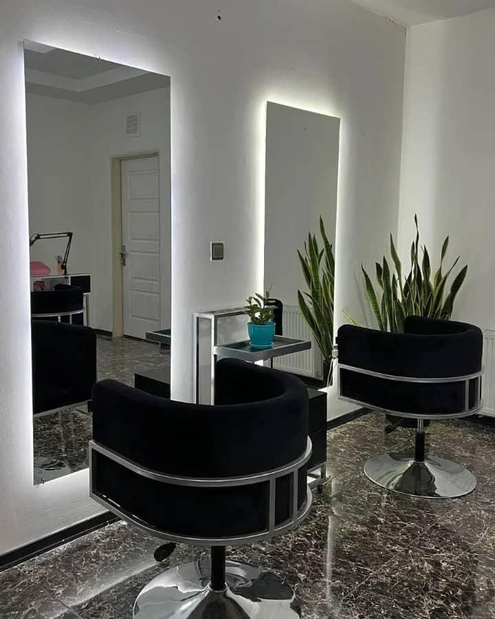 تجهیزات آرایشگاه صندلی تدی پاف مینیمال آینه سرشور|آرایشگاه و سالن‌های زیبایی|شیراز, سینما سعدی|دیوار