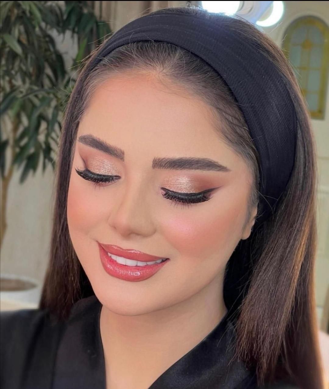 میکاپ و شنیون تخصصی محفلی و عروس|خدمات آرایشگری و زیبایی|شاهینشهر, عطار|دیوار