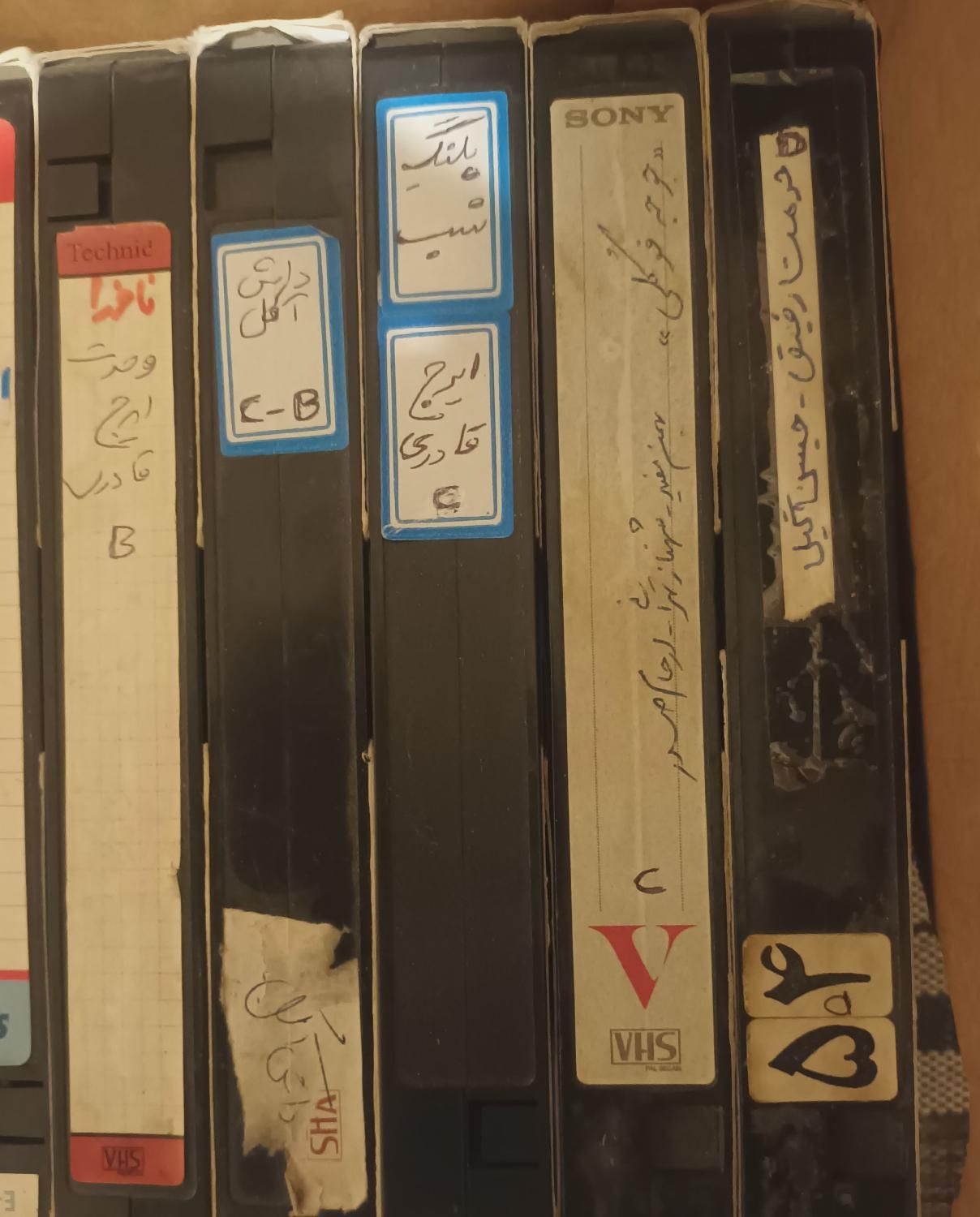 ۳۳حلقه نوار ویدیو VHS فیلم و شو و کارتن|فیلم و موسیقی|کرج, کوی زنبق|دیوار