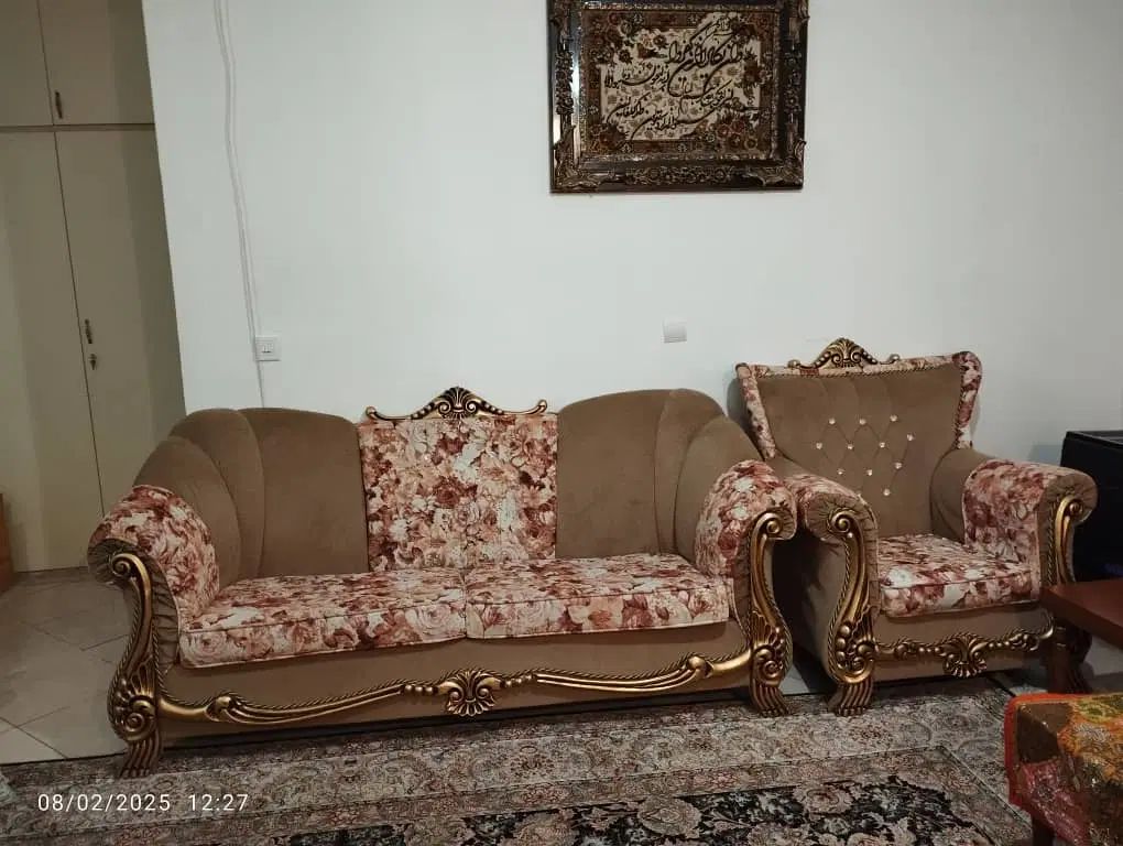 مبل تر و تمیز فروشی ب علت نداشتن جا|مبلمان خانگی و میز عسلی|کرج, اسدآباد|دیوار