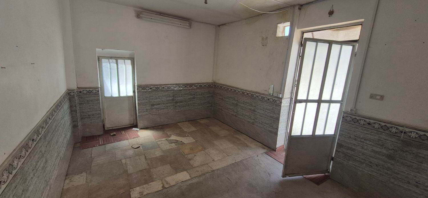 کارگاه صنعتی 330 متری جاده کاشان فروش یا اجاره|اجارهٔ دفتر صنعتی، کشاورزی، تجاری|قم, زاویه|دیوار