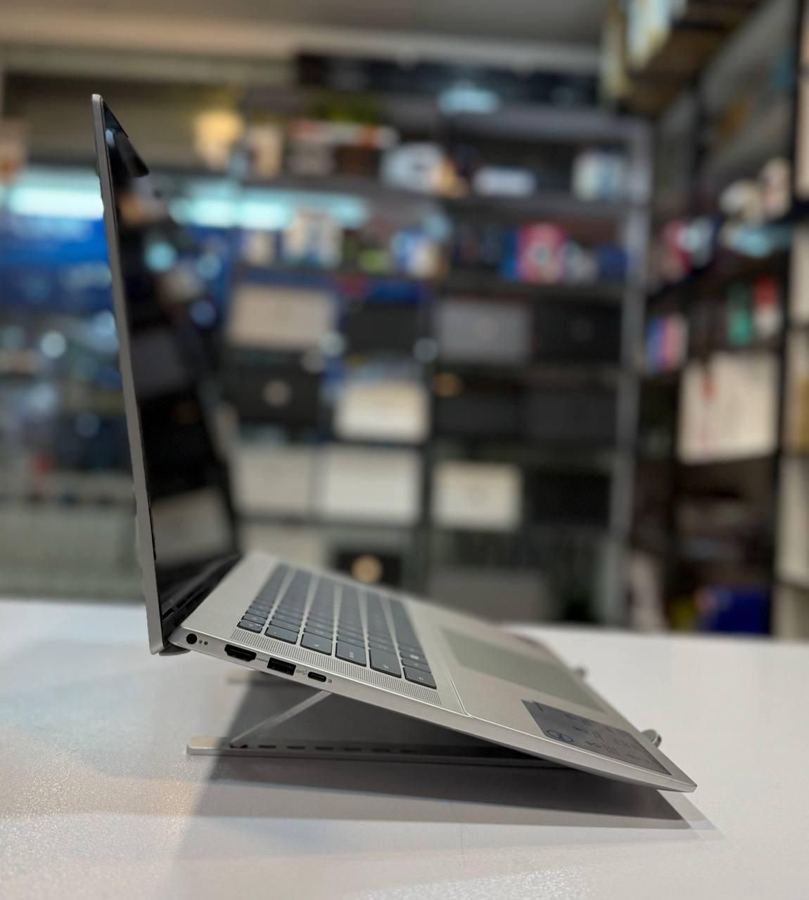 لپ تاپ 16 اینچی لمسی تمام فلز dell . نسل ۱۲|رایانه همراه|شاهرود, |دیوار