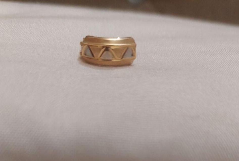 گوشواره|اشیا|تبریز, |دیوار