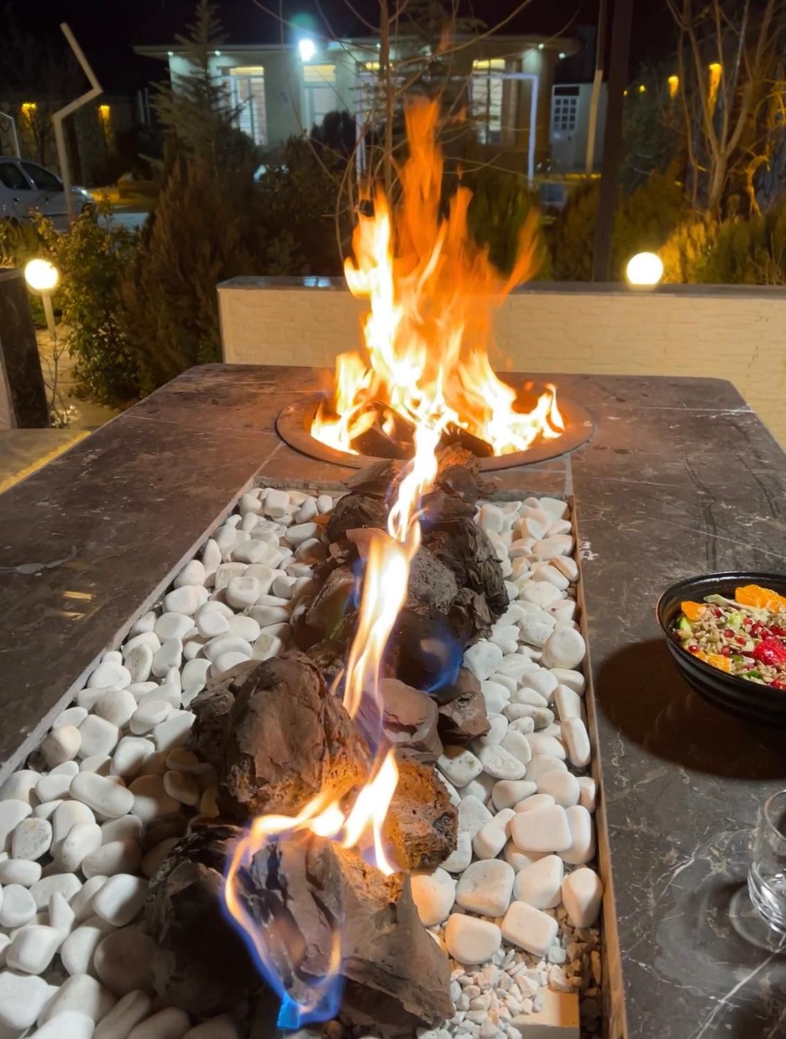 اجاره باغ ویلا اب گرم سر پوشیده|اجارهٔ کوتاه‌مدت ویلا و باغ|شیراز, گویم|دیوار