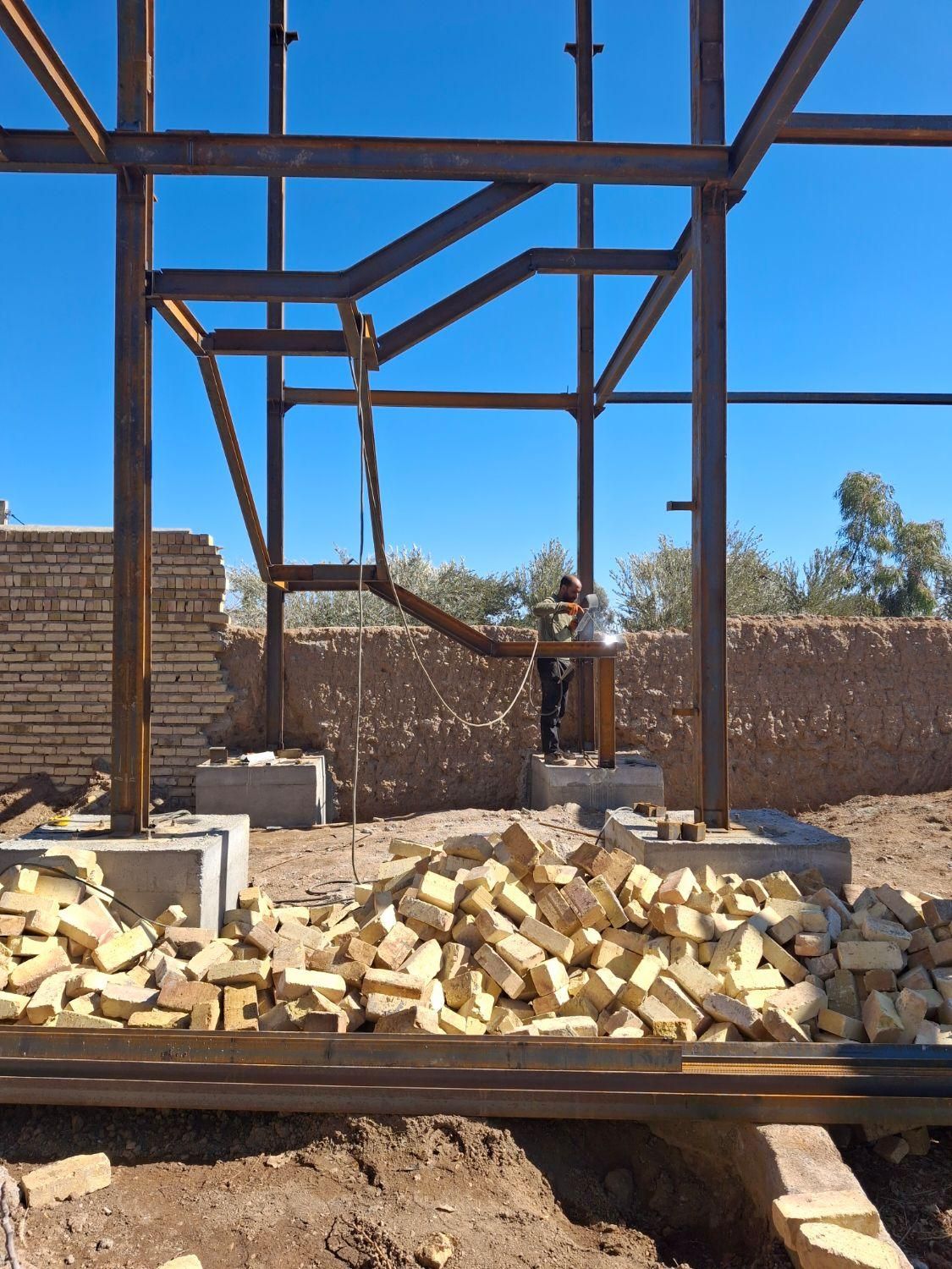 جوشکاری کلی وجزئی|خدمات پیشه و مهارت|ساوه, |دیوار