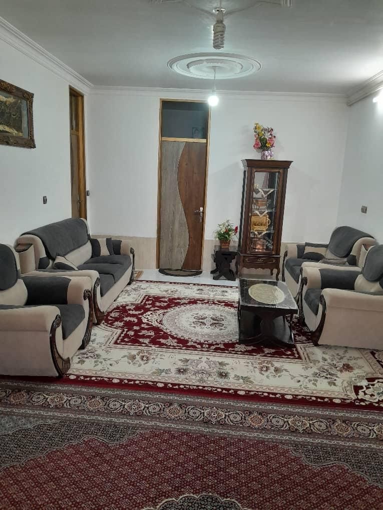 سوئیت گلدشت دربست دوخواب پارکینگ حیاط همکف|اجارهٔ کوتاه‌مدت آپارتمان و سوئیت|بروجرد, |دیوار