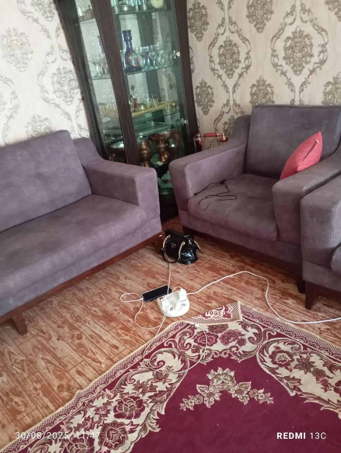 مبل‌هشت‌نفره‌ راحتی‌چستر|مبلمان خانگی و میز عسلی|مشهد, حسابی جنوبی (شهرک غرب)|دیوار