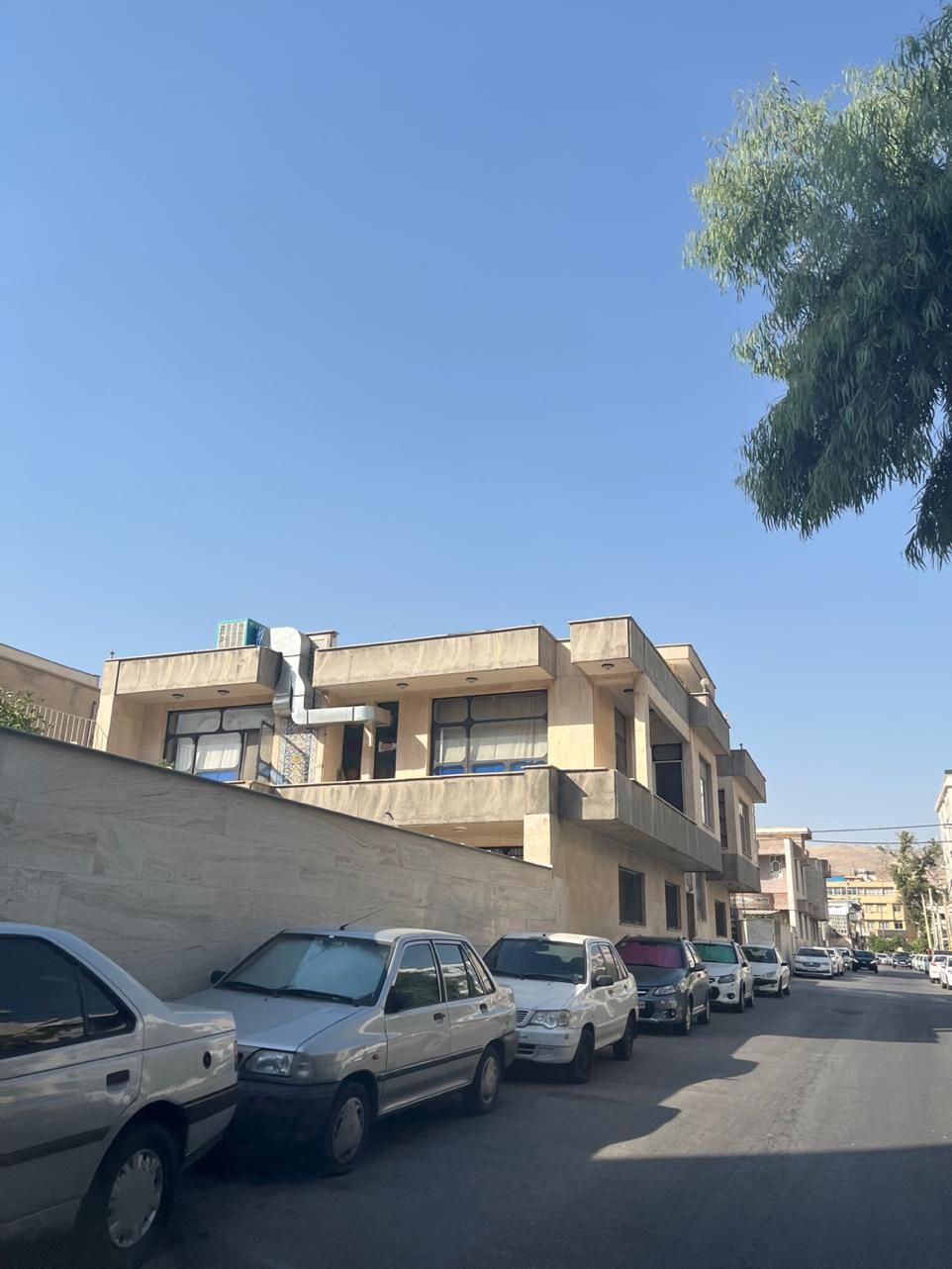 فروش دو طبقه ۲۰۰ متری بهترین کوچه سیاحتگر|فروش خانه و ویلا|شیراز, سینما سعدی|دیوار