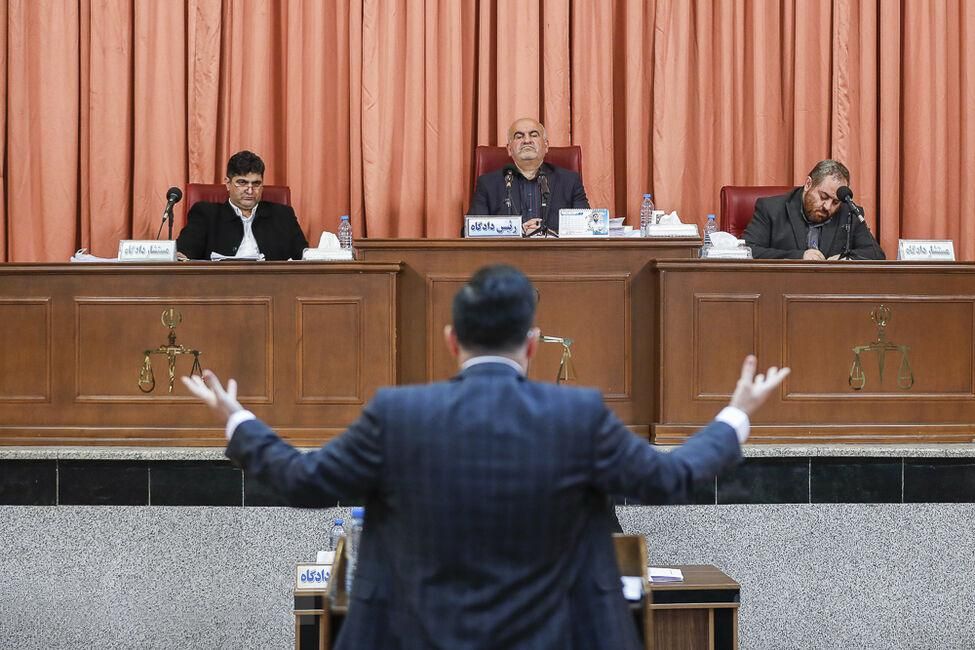 وکیل دادگستری ویژه پرونده های قاچاق سوخت و کالا|خدمات مالی، حسابداری، بیمه|بندرعباس, |دیوار